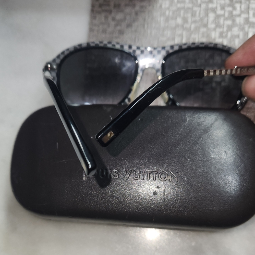 Louis Vuitton Damier print Sunglasses - Picture 2 of 9
